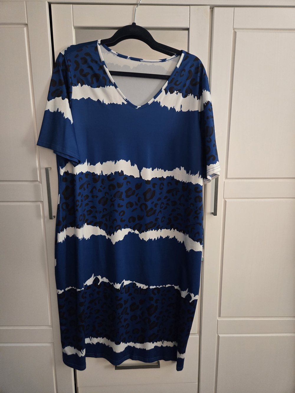 SHEIN Blue and White Stripe Leopard Print V-Neck Dress